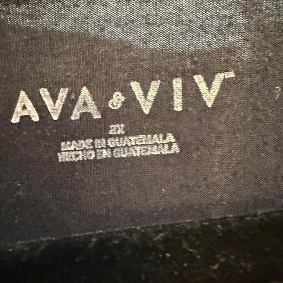 Ava & Viv Women's Black V-Neck Comfortable Oversized Modal T-shirt 2X - EUC - Picture 2 of 5